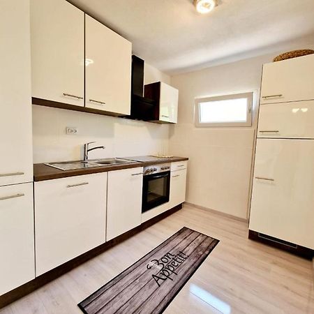 Split Apartment 외부 사진