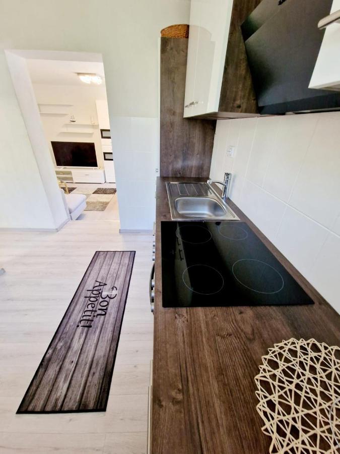 Split Apartment 외부 사진