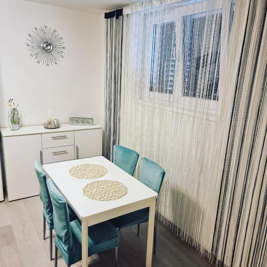 Split Apartment 외부 사진