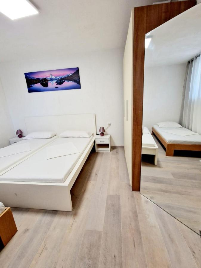 Split Apartment 외부 사진
