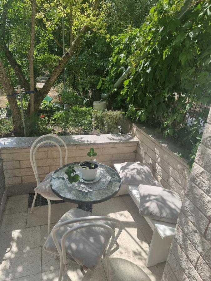 Split Apartment 외부 사진