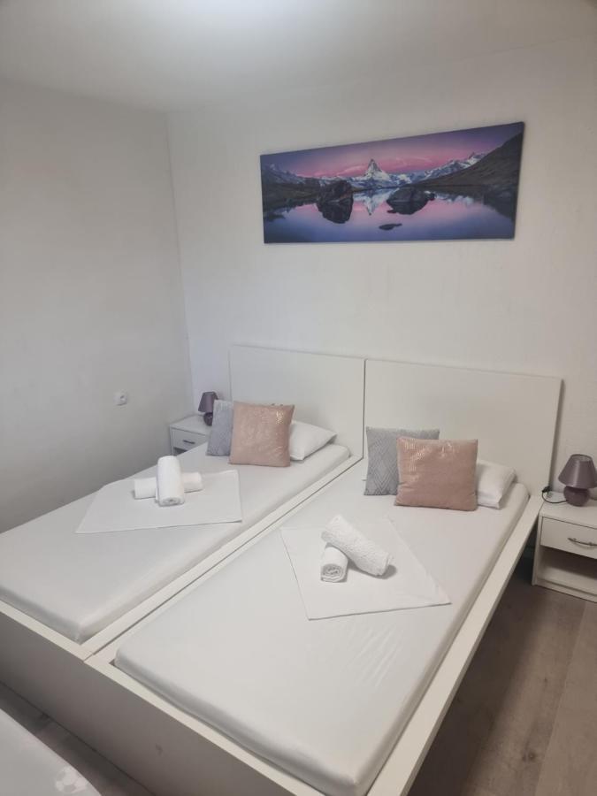Split Apartment 외부 사진